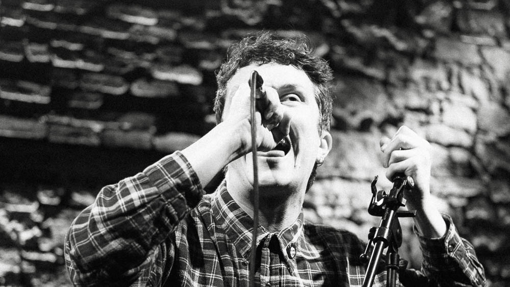 Madra Salach @ The Caves
