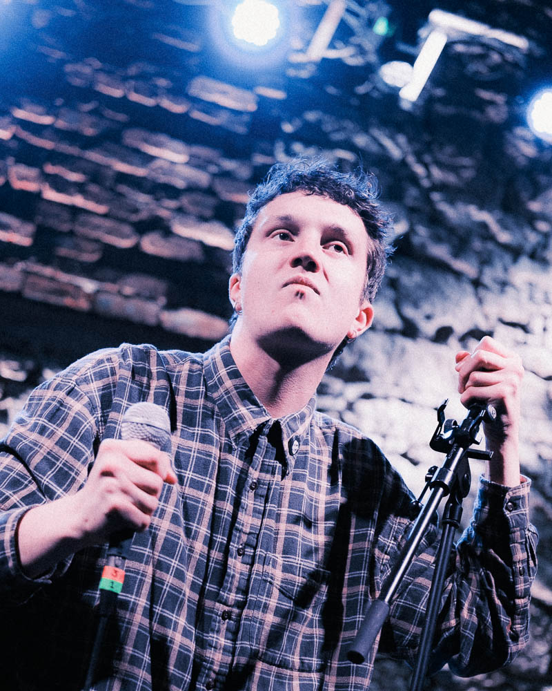 Madra Salach @ The Caves