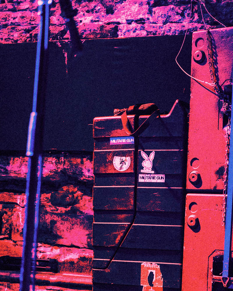 Militarie Gun @ The Caves