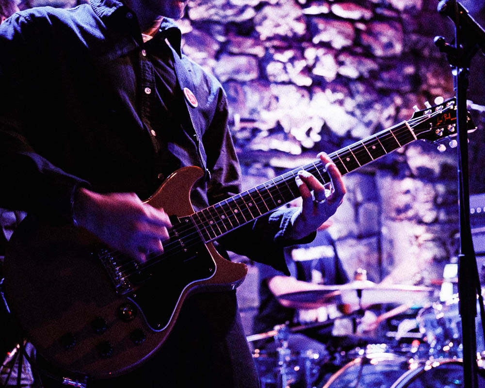 Militarie Gun @ The Caves